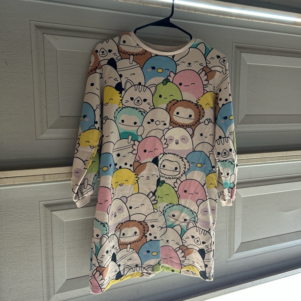 H&M girl’s squishmallows dress/sweater